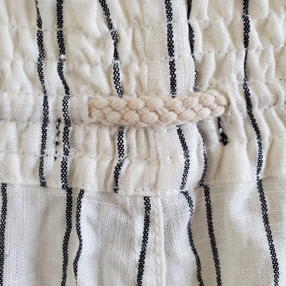 Loose Fit Linen Stripe Shorts Size L - Picture 6 of 9